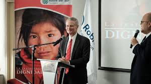 Why a pilot called Elder Bednar to the front of the plane