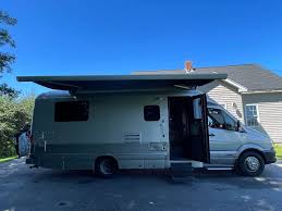 When your client walks in and says, "Yep! this is it. Write the offer NOW!"  #loveatfirstsight #HouseHuntingMood #saddlebrookelife #tinyhome  #modularhomes #takemymoney