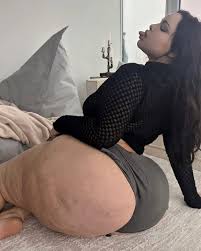 Imperfections 🫠🍑♥️