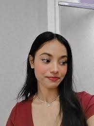 Ashley Haddad's Instagram, Twitter & Facebook