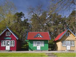 Le casette in legno abitabili di casette italia sono casette in legno, casette da giardino, bungalow in legno, chalet in legno e garage in legno progettate con la facilità di riscaldamento delle casette in legno abitabili consente l'utilizzo di una piccola stufetta, elettrica o a pelletes (o altre), per poche ore. Come Realizzare Le Casette In Legno Abitabili Fai Da Te