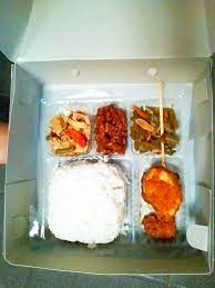 Walau memiliki harga yang ramah di dompet, namun menu nasi kotak harga 15000 juga punya beragam jenis masakan yang tentunya sehat dan lezat. Nasi Box 15 000 Catering Sidoarjo Sekar Ayu Catering Facebook