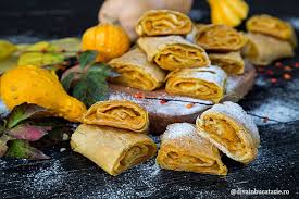 Many moldovans can make the dough from scratch which is really an art form. Placinte Taranesti Cu Dovleac Diva In Bucatarie
