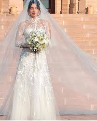 Priynaka Chopra Veste Ralph Lauren Priyanka Chopra Wedding Celebrity Wedding Dresses Celebrity Wedding Gowns