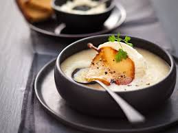 Recette De Veloute Sucre Sale Panais Et Poire La Recette Facile Panais Veloute Panais Alimentation