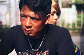 Đàm Vĩnh Hưng mang con gái nuôi và 'gái bán hoa' ra Hà Nội