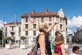 Appartenente nel medioevo ai signori di thoire, oyonnax per secoli non era altro che un villaggio. La Ville D Oyonnax Haut Bugey Tourisme