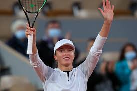 From s2.kozaczek.pl get the latest player stats on iga swiatek including her videos, highlights, and more at the official women's tennis association website. Ojciec Igi Swiatek Warunki W Paryzu Sa Hardkorowe Iga Zaskoczyla Mnie W Pelni Tenis Sport Pl