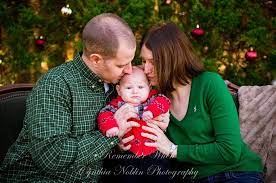 Babies First Christmas Family Of 3 Portrait Photography Christmas Photo Idea Christmas Family Photos Babies First Christmas Christmas Photography