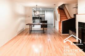 Four bedroom apartments for rent chicago are rare in any style of building and almost non existent in hi rise buildings. Old Town Townhomes For Rent Chicago Il Forrent Com