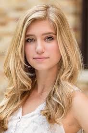 Elisha Swanson : biographie, filmographie, photos & vidéos