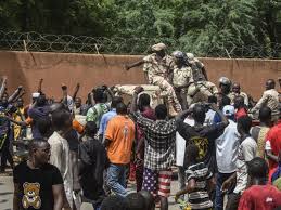 Niger coup leaders accuse France of wanting to 'intervene militarily'