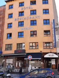 The town centre is 200 metres away and guests will find bars and pubs just 100 metres from the hotel, shopping venues 300 metres away and links to the public transport network and a sports centre just 400. Top 12 Pas De La Casa Vacation Rentals Apartments Hotels 9flats