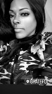 Jeannie Hook's Instagram, Twitter & Facebook