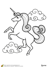 a colorier dessin d une belle licorne debout avec des nuages l arriere plan coloriage et dinosaure mignon quiz