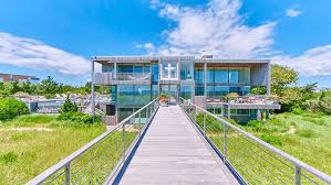 New river hospitality holdings, llc. 10 Waterfront Homes That Celebrate Summer Robb Report