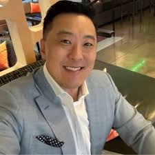 Does public speaking make you nervous? This photo is from 2022 — I was  leading an insurance data breakout session in Boston when the AV died just  as I was to present