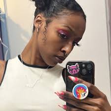 Stream Rella Duchess music