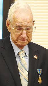 Tyler Bertoch's Instagram, Twitter & Facebook