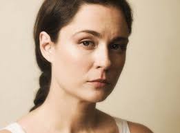 Ο λόγος για τη γοητευτική θάλεια ματίκα. 8aleia Matika Fobh8hka Alla Elaba Ta Metra Moy Video Patras Events