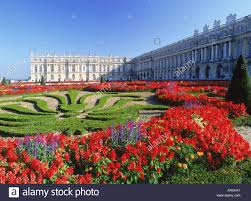 Les Jardins De Fleurs Au Chateau De Versailles Pres De Paris Banque D Images Photo Stock 5269926 Alamy Versailles Jardins Fleur Jardin