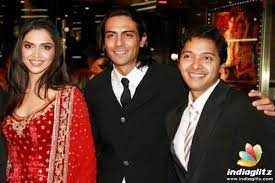 Шах рукх кхан, арджун рампал, кирон кхер и др. Om Shanti Om Stars Hail Film S Musical Adaptation Malayalam News Indiaglitz Com