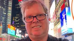 Ian Hanks's Instagram, Twitter & Facebook