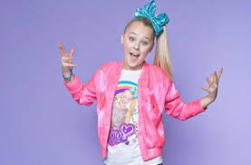 Only 16 years old in age, the performer got to be a household name after her stint on the hit lifetime show, dance moms. Jojo Siwa Age Wiki Biography Birthday Height Parents And Boyfriend