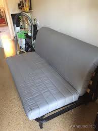 Di giorno è una poltrona confortevole e di stile, mentre di notte, se c'è bisogno, può trasformarsi in un comodo letto. Divano Letto Ikea Modello Lycksele Colore Che Roma Lazio
