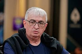 Ficou em casa! O gaúcho Larry Lopes venceu o Main Event do BSOP Gramado