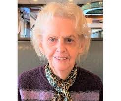 Karen Mraz's Instagram, Twitter & Facebook