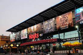 Ver películas en línea, desde la comodidad de tu casa, es muy fácil. Ex Cinehoyts De La Reina Tiene Nuevo Dueno Banchile Agf Se Adjudica Compra Del Inmueble La Tercera