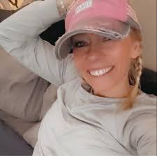 Lisa Groves Leask updated her profile...