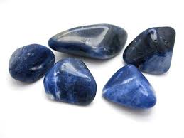 Sodalite Meaning Use Aid Spiritual Understanding Of Truth Idealism Crystals And Gemstones Healing Crystals For You Crystals
