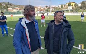 Come svelato oggi dal nostro antonio boellis sulle colonne del quotidiano. Parma Calcio 1913 On Twitter Anche Luca Carra E Pietro Pizzarotti Presenti A La Spezia Per La Semifinale Della Viareggiocup Interparma Parmaprimavera Gioventucrociata Https T Co Zemat9rsil