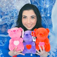 Youtuber Opens Jessii Vee'S Peculiar Place In Orangeville
