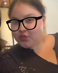 Esme Leon (@itzzzz_esme) • Instagram photos and videos