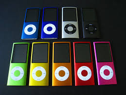 The full color screen would later go on to grace later ipod classics, as well as every ipod nano and touch, but it all started with the ipod photo. Review Apple Ipod Nano Fourth Generation 4gb 8gb 16gb