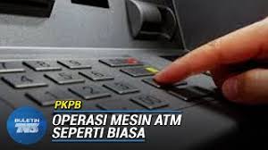 Bank automated teller machines (atm) will no longer be open for 24 hours to prevent people from going out late at night and using the excuse that these people are breaking the movement control order (mco) rules so the government has decided to only allow atms to operate from 8am to 8pm. Bank Atms Can Resume Normal Operating Hours Starting 1 June Soyacincau Com
