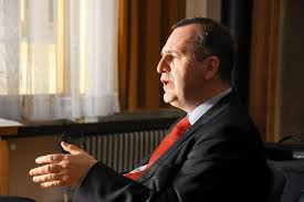 Tomáš zima is a czech chemist, and a teaching professor in the fields of biochemistry, clinical chemistry and laboratory medicine. Tomas Zima Byl Opet Zvolen Rektorem Univerzity Karlovy E15 Cz