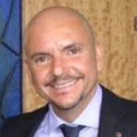 Roberto Valentin's Instagram, Twitter & Facebook