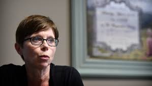 Miss Amy goes 'above and beyond' with children programs at library