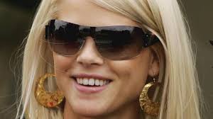 The site owner hides the web page description. è€è™Žä¼èŒ²å‡ºè»Œå°Žè‡´é›¢å©š æœ‰äº†æ–°å¥³å‹å¾Œ å‰å¦»ååˆ†æ†¤æ€' æ¯æ—¥é ­æ¢