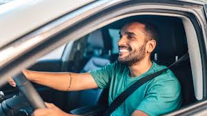 Paula Gama: Por que motoristas de app devem sofrer para comprar carro mais barato