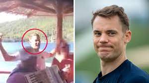 Der der keeper hatte bereits am 7. Wirbel Um Urlaubsvideo Manuel Neuer Singt Lied Von Rechtsextremer Band Aus Kroatien Stern De