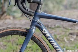 Review 2020 Specialized Diverge Expert Gravel Bike In 2020 Gravel Bike Specialized Diverge Bike