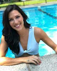 The Bachelorette Star Becca Kufrin Reportedly Having Doubts About Final Winner Pick Might Pull An Arie The Bachelor Becca Kufrin Becca Bachelorette Becca