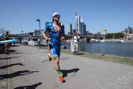 Gerade eben steigt mit einem jahr verspätung die premiere des ironman 70.3 graz. Kona Quali Nur Am Main Ironman Verschiebt Frankfurt Klagenfurt Und Thun In Spatsommer