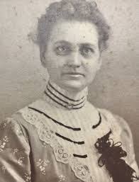 Gracie Faust's Instagram, Twitter & Facebook