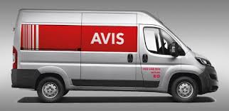 Este alquiler de furgonetas camper para viajar, es parte de su labor profesional. Servicio De Alquiler De Furgonetas Avis